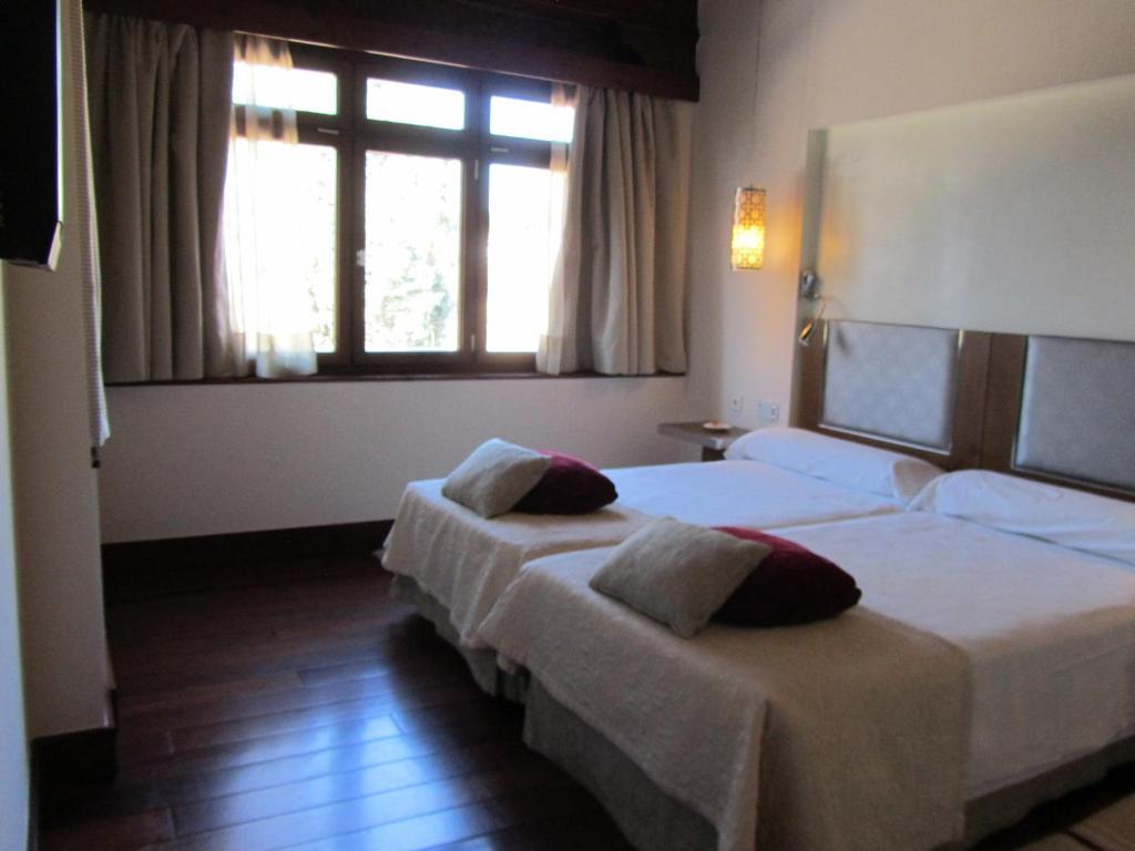 Parador De Granada Phòng bức ảnh